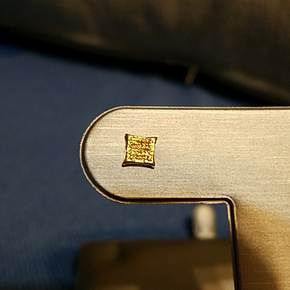 Gorgeous gold earrings - Picture 3 of 7